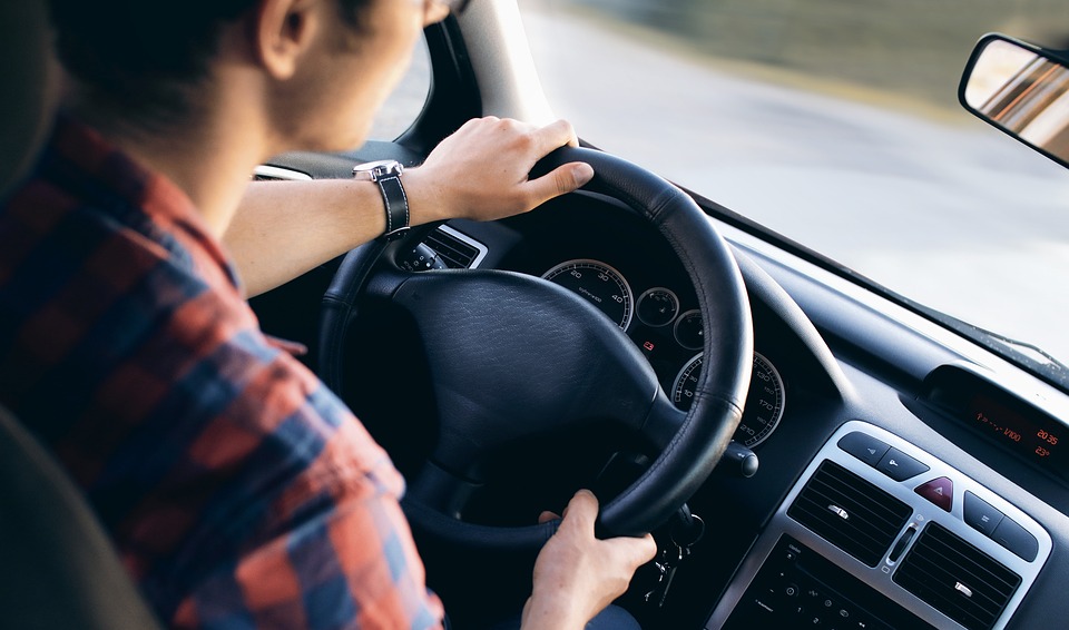 Journal de Bord du Copilote: Évaluer votre chauffeur | Cadeau amusant pour  les conducteurs novices qui réussissent leur examen de conduite | 100 pages